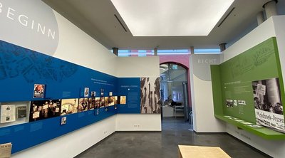 뒤셀도르프 추모 및 기념관(만 운트 게뎅크슈테테 뒤셀도르프)